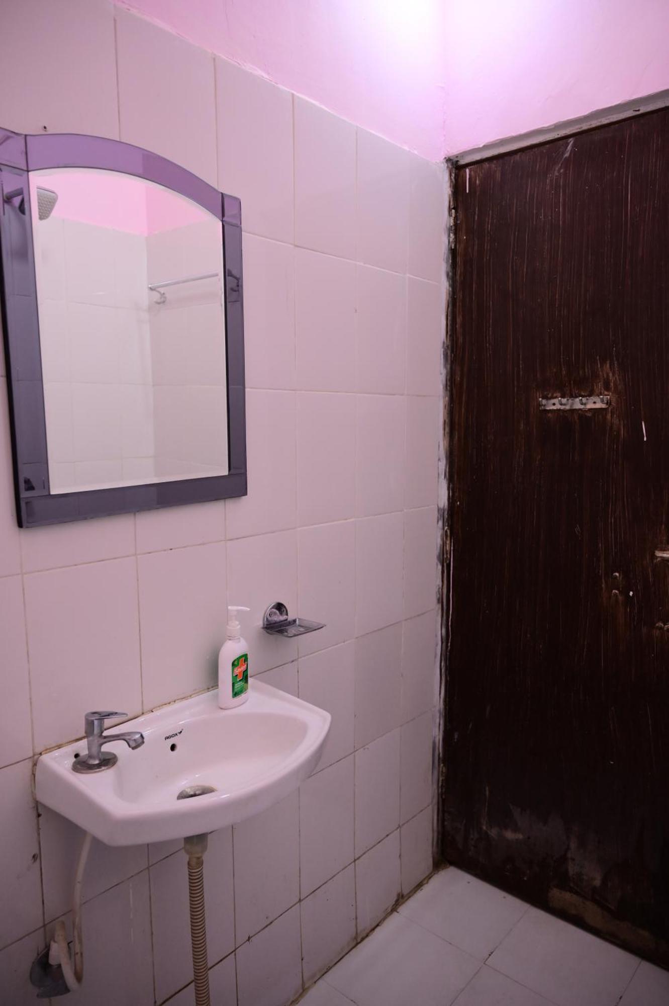 Jankivihar Homestay At Prahladghat Within 1Km From Shri Ram Mandir Ayodhya Buitenkant foto