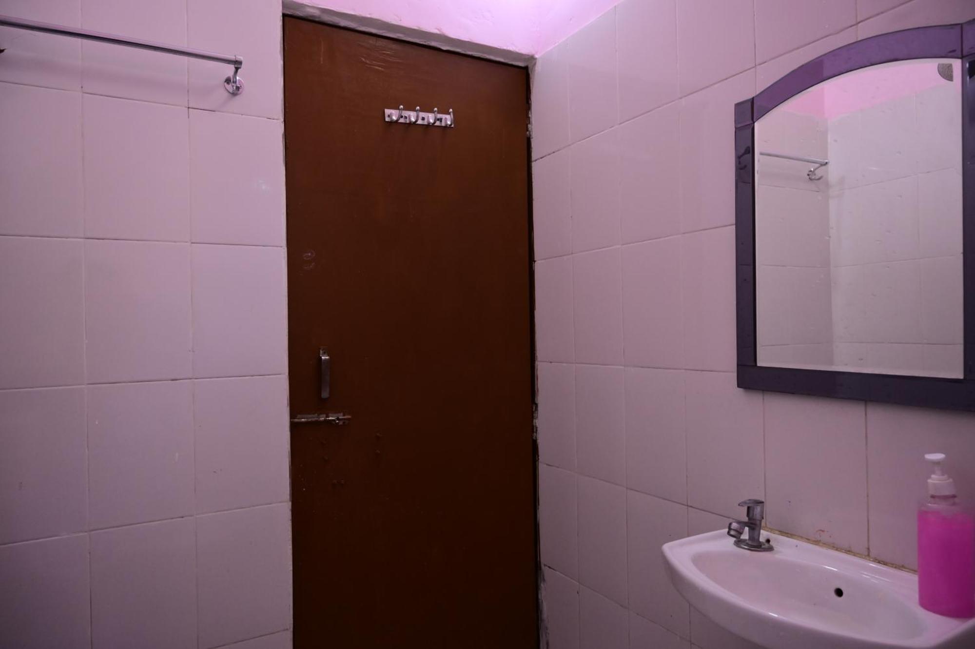 Jankivihar Homestay At Prahladghat Within 1Km From Shri Ram Mandir Ayodhya Buitenkant foto